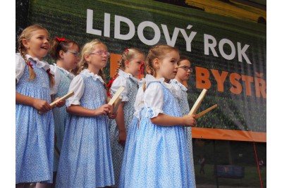 Hejtman Ladislav Okleštěk se zúčastnil mezinárodního folklorního festivalu ve Velké Bystřici