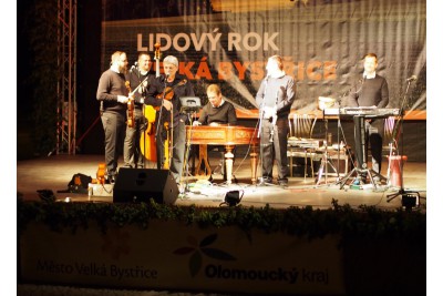 Hejtman Ladislav Okleštěk se zúčastnil mezinárodního folklorního festivalu ve Velké Bystřici