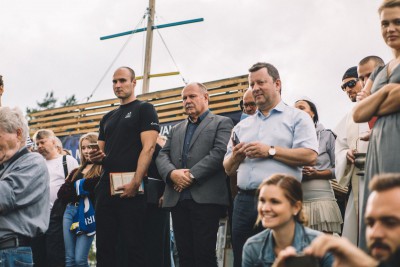 Řeku Moravu v Olomouci brázdí Marie Terezie. Novou loď pokřtil hejtman Ladislav Okleštěk     Foto: Jan Andrash