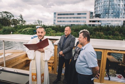 Řeku Moravu v Olomouci brázdí Marie Terezie. Novou loď pokřtil hejtman Ladislav Okleštěk Foto: Jan Andrash