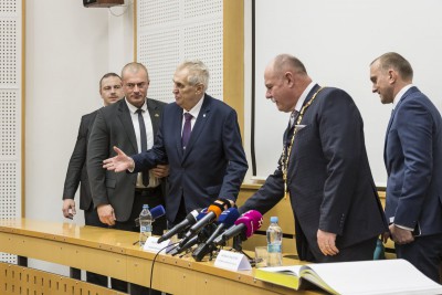 Prezident Miloš Zeman zahájil návštěvu Olomouckého kraje