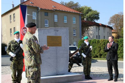 Slavnostní odhalení pomníku válečným veteránům