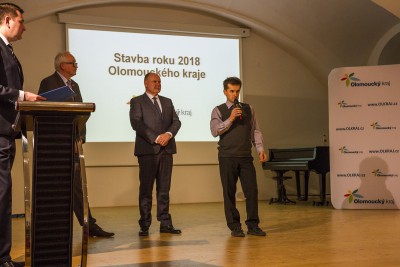 Stavbou roku je rezidence i zemědělská usedlost
