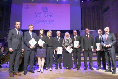 Náměstek hejtmana Jan Zahradníček převzal ocenění za spolupráci kraje s Opolským vojvodstvím