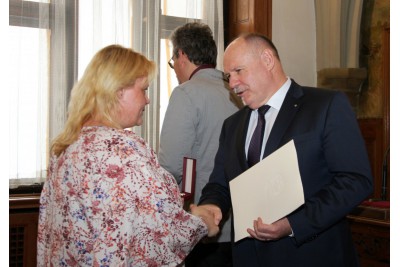 Hejtman ocenil dárce krve