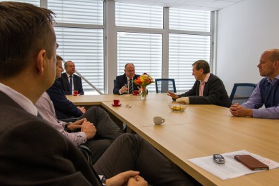 Hejtmanova kancelář zaparkovala v Hranicích
