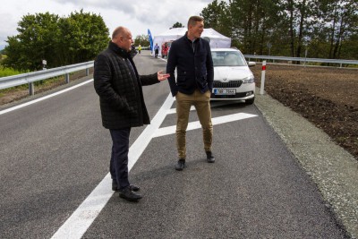 Hejtman Ladislav Okleštěk se zúčastnil otevření křižovatky u Olšan u Prostějova 