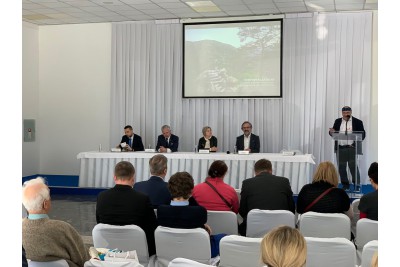  Spolupráce moravských krajů pokračuje v publikaci Morava a Slezsko (ne)tradiční 