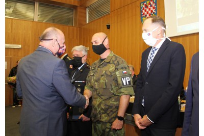 Hejtman udělil 12 medailí. Patří vám všem