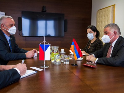 Olomoucký kraj navštívil arménský velvyslanec. S hejtmanem mluvil o vzájemné spolupráci