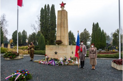 Den válečných veteránů v Olomouci. K pietní vzpomínce se připojil i hejtman Josef Suchánek 