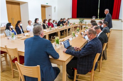 Krajští radní se setkali se zástupci podnikatelů, obcí i neziskovek