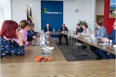 	Ministr školství Petr Gazdík v Olomouci. Potkal se s učiteli i krajskými radními