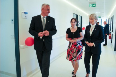 Nemocnice má novou internu za čtvrt miliardy korun. Bez Olomouckého kraje by nevznikla