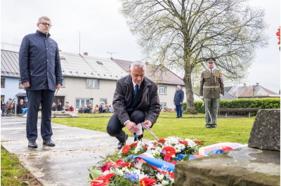 Zástupci kraje si připomněli tragédie z konce druhé světové války