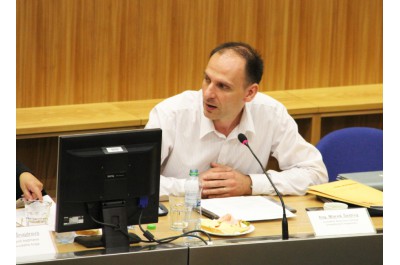 03.jpg