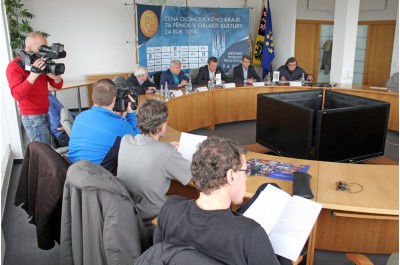 Fotografie z tiskové konference k vyhlášení Cen kultury Olomouckého kraje 2014