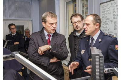 Hejtman navštívil nové krajské operační středisko hasičů
