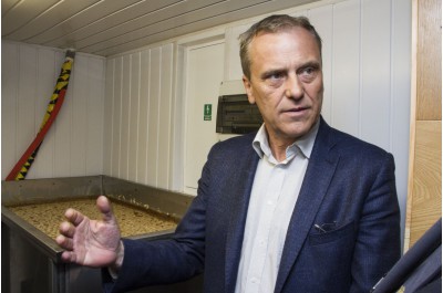 Hejtman Rozbořil chmelil pivní speciál. Svatým Floriánem pokřtí knihu o dobrovolných hasičích