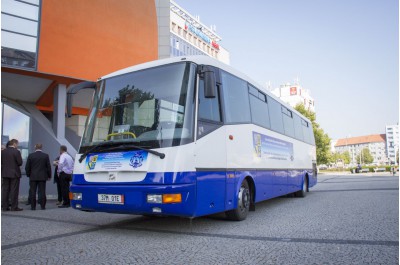 Olomoucký kraj daroval partnerskému regionu Vojvodina autobus. Využije ho česká komunita žijící v Srbsku