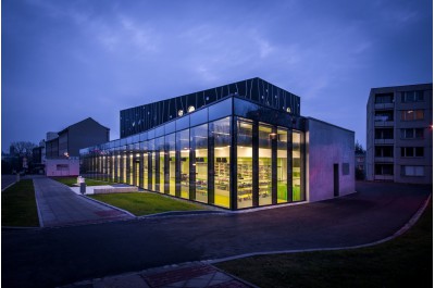 Novostavba lékárny fakultní nemocnice Olomouc - vítěz kategorie Stavby technologické a pro průmysl v roce 2014