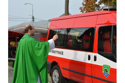 Dobrovolní hasiči z Rokytnice u Přerova mají nové auto          Foto: Jan Teimer
