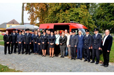Dobrovolní hasiči z Rokytnice u Přerova mají nové auto          Foto: Jan Teimer