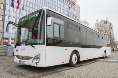 Olomoucký kraj pořídil speciální autobus. Využijí ho hlavně příspěvkové organizace a neziskovky