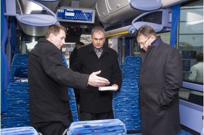 Olomoucký kraj pořídil speciální autobus. Využijí ho hlavně příspěvkové organizace a neziskovky