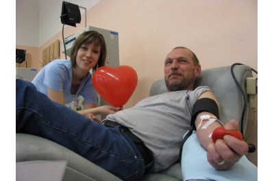 Dárci krve dostanou na Valentýna dárky i možnost soutěžit o wellness pobyt              ilustrační foto