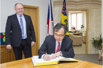Olomoucký kraj navštívil velvyslanec Korejské republiky Seoung-hyun Moon