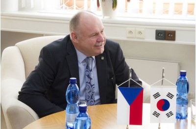Olomoucký kraj navštívil velvyslanec Korejské republiky Seoung-hyun Moon