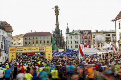 Osmý Mattoni 1/2Maraton Olomouc – elitní závodníci, tisícovky běžců a varování před teplem              Foto: RunCzech