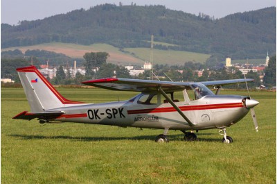 cessna-fr-172-f-rocket-pro-vycvik-a-turistiku.jpg