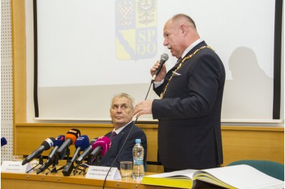 Prezident Miloš Zeman zahájil návštěvu Olomouckého kraje