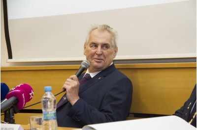 Prezident Miloš Zeman zahájil návštěvu Olomouckého kraje