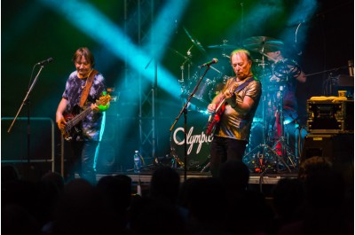 Rocková legenda rozespívala zámecký areál v Čechách pod Kosířem