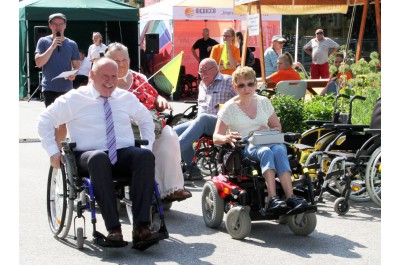 Hejtman závodil na invalidním vozíku