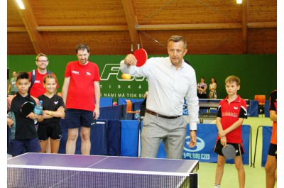 Naděje stolního tenisu hrají v Olomouci. Mezinárodní mistrovství zahájil náměstek hejtmana Petr Vrána