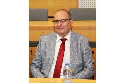 Z Olomouce až na konec světa. Úředníci šlápli do pedálů