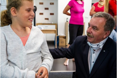 Kraj pomůže rodinám dětí s neurologickým onemocněním. Přispěje na jejich rehabilitaci