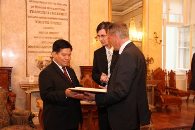 Kraj podepsal smlouvu o partnerství s čínskou provincií Yunnan