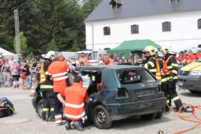 Hejtman Rozbořil pokřtil knihu o dobrovolných hasičích Olomouckého kraje