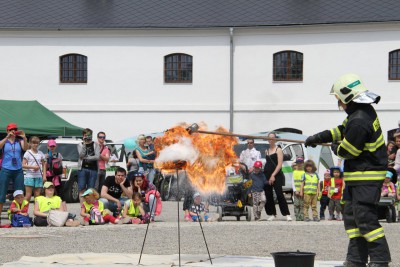 Hejtman Rozbořil pokřtil knihu o dobrovolných hasičích Olomouckého kraje