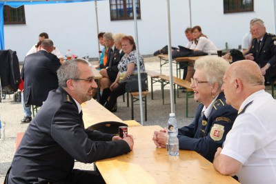 Hejtman Rozbořil pokřtil knihu o dobrovolných hasičích Olomouckého kraje