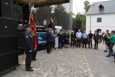 Hejtman Rozbořil pokřtil knihu o dobrovolných hasičích Olomouckého kraje