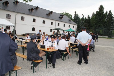 Hejtman Rozbořil pokřtil knihu o dobrovolných hasičích Olomouckého kraje