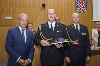 Hejtman ocenil tři hasiče z Olomouckého kraje