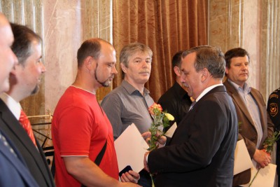 Hejtman Ladislav Okleštěk předal Zlaté kříže dobrovolným dárcům krve