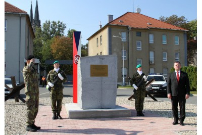 Slavnostní odhalení pomníku válečným veteránům